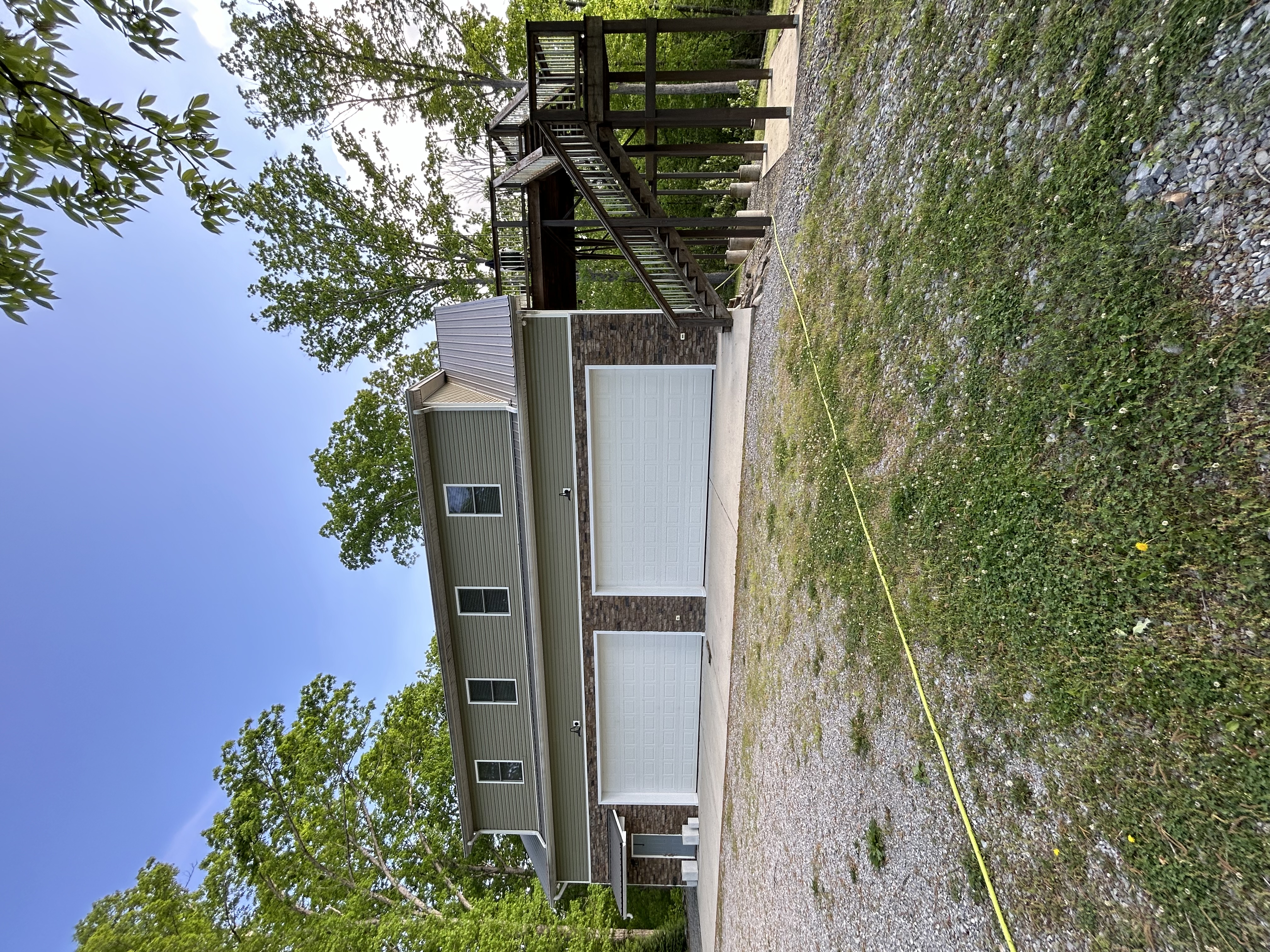 Beautiful 3 Story House Wash in Dunlap, TN